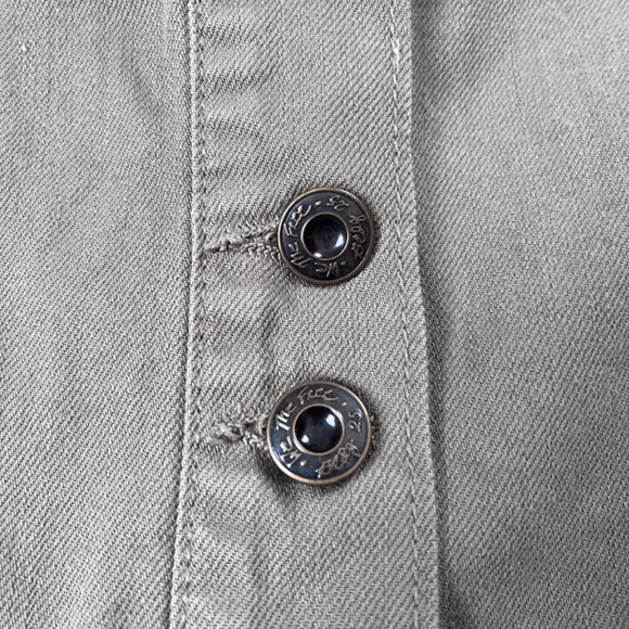 Free People Moonchild Denim Shirt Jacket Womens Large Army Green Distressed - Picture 6 of 12